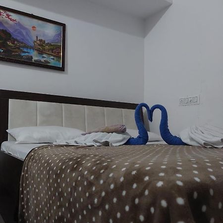 Shiv Shakti Homestay Kevadia Eksteriør billede